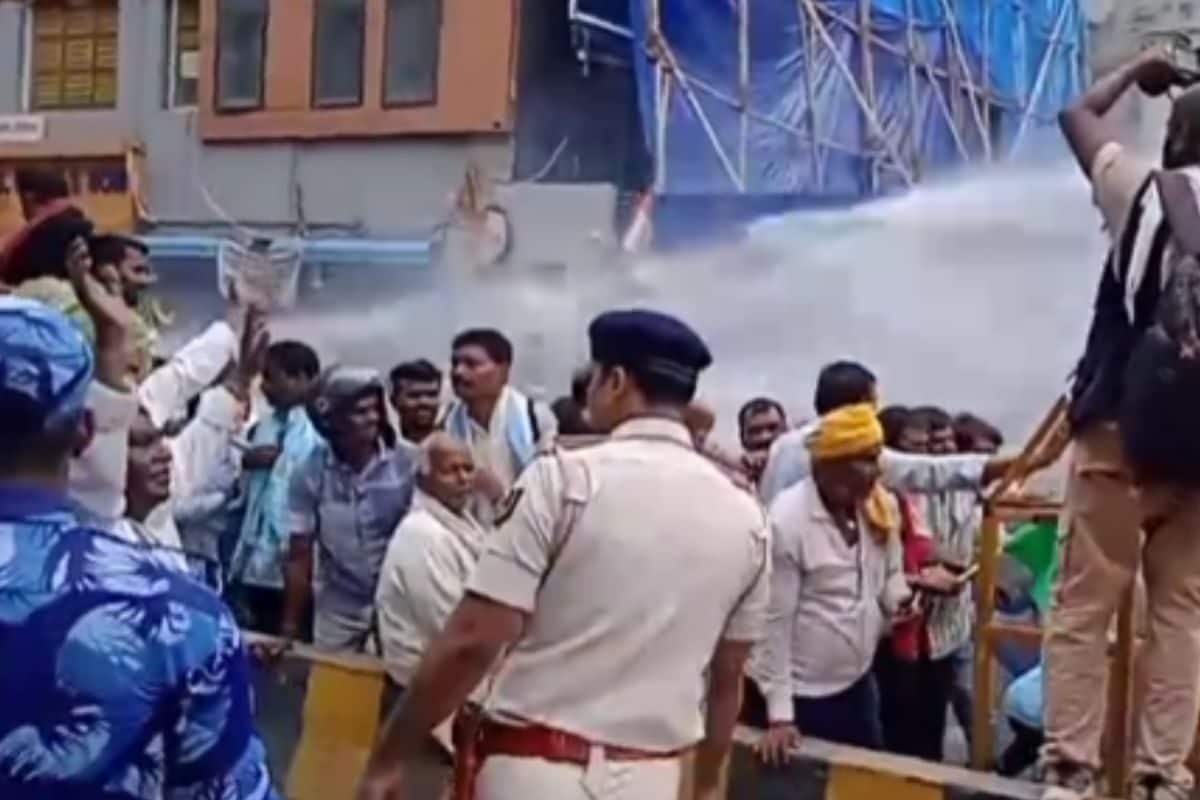 पटना में लाठीचार्ज, वाटर कैनन और बवाल! बिहार के PDS डीलरों का फूटा गुस्सा, देखें VIDEO