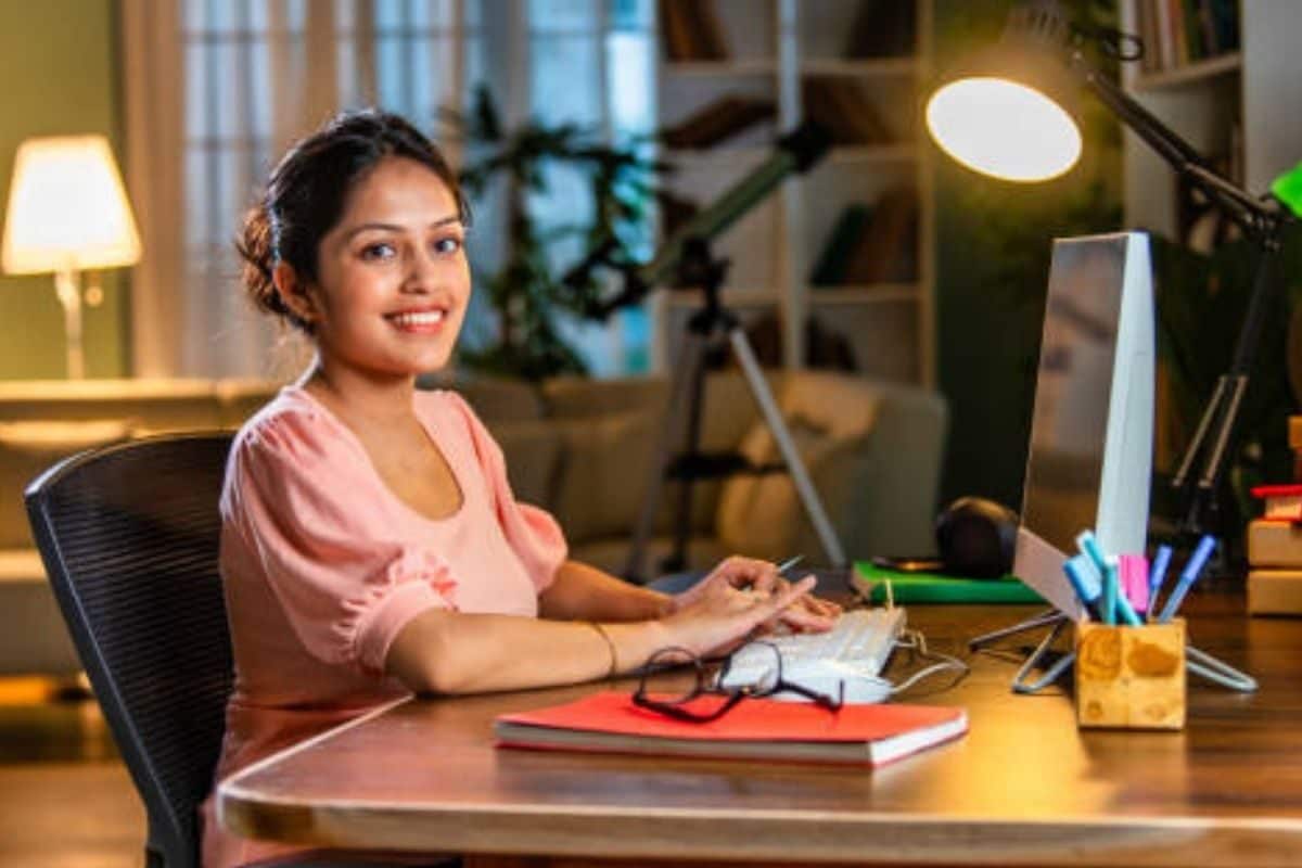 6 महीने में CBSE परीक्षा की तैयारी कैसे करें नोट करें शेड्यूल बन जाएंगे टॉपर