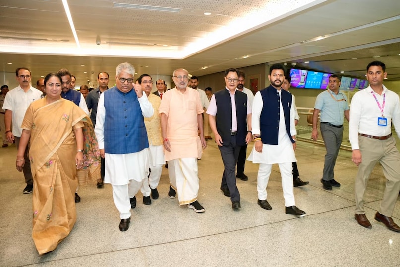 CP Radhakrishnan News, PM Modi Meet CP Radhakrishnan, CP Radhakrishnan latest News, CP Radhakrishnan Today news, CP Radhakrishnan Meet PM Modi, CP Radhakrishnan PM Modi, Vice President Candidate CP Radhakrishnan, PM Modi CP Radhakrishnan, सीपी राधाकृष्णन समाचार, सीपी राधाकृष्णन लेटेस्ट न्यूज, सीपी राधाकृष्णन आज समाचार, सीपी राधाकृष्णन ने पीएम मोदी से मुलाकात की, सीपी राधाकृष्णन पीएम मोदी, उपराष्ट्रपति पद के उम्मीदवार सीपी राधाकृष्णन, पीएम मोदी सीपी राधाकृष्णन