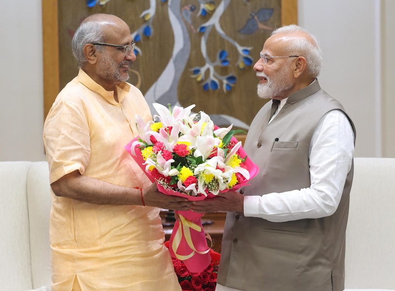 CP Radhakrishnan News, CP Radhakrishnan latest News, CP Radhakrishnan Today news, CP Radhakrishnan Meet PM Modi, CP Radhakrishnan PM Modi, Vice President Candidate CP Radhakrishnan, PM Modi CP Radhakrishnan, सीपी राधाकृष्णन समाचार, सीपी राधाकृष्णन लेटेस्ट न्यूज, सीपी राधाकृष्णन आज समाचार, सीपी राधाकृष्णन ने पीएम मोदी से मुलाकात की, सीपी राधाकृष्णन पीएम मोदी, उपराष्ट्रपति पद के उम्मीदवार सीपी राधाकृष्णन, पीएम मोदी सीपी राधाकृष्णन