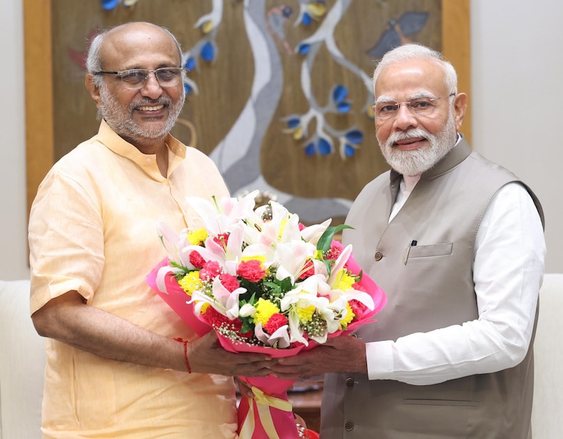 CP Radhakrishnan News, PM Modi Meet CP Radhakrishnan, CP Radhakrishnan latest News, CP Radhakrishnan Today news, CP Radhakrishnan Meet PM Modi, CP Radhakrishnan PM Modi, Vice President Candidate CP Radhakrishnan, PM Modi CP Radhakrishnan, सीपी राधाकृष्णन समाचार, सीपी राधाकृष्णन लेटेस्ट न्यूज, सीपी राधाकृष्णन आज समाचार, सीपी राधाकृष्णन ने पीएम मोदी से मुलाकात की, सीपी राधाकृष्णन पीएम मोदी, उपराष्ट्रपति पद के उम्मीदवार सीपी राधाकृष्णन, पीएम मोदी सीपी राधाकृष्णन