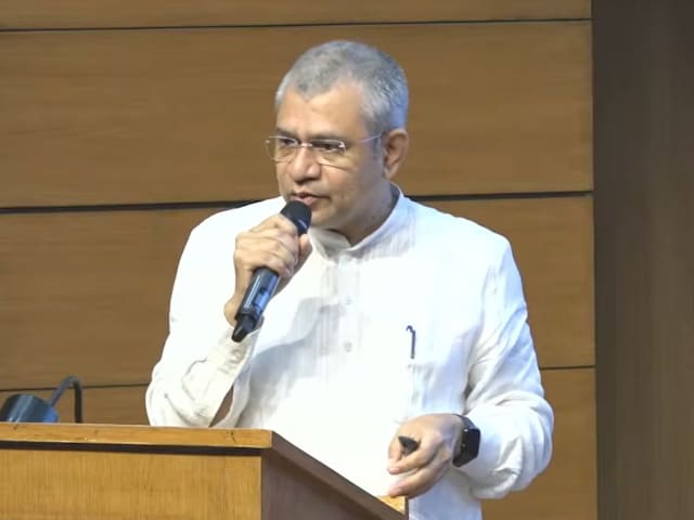 PM उज्ज्वला योजना के लिए ₹12000 करोड़ और दिए, मोदी कैबिनेट के 5 बड़े फैसले PM उज्ज्वला योजना के लिए ₹12000 करोड़ और दिए, मोदी कैबिनेट के 5 बड़े फैसले