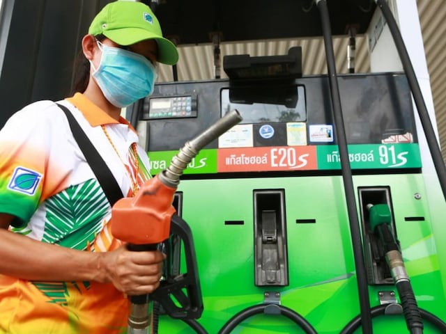 E20 फ्यूल से खराब हुई बाइक तो क्या करें? बजाज ऑटो ने बताया सॉल्यूशन E20 फ्यूल से खराब हुई बाइक तो क्या करें? बजाज ऑटो ने बताया सॉल्यूशन