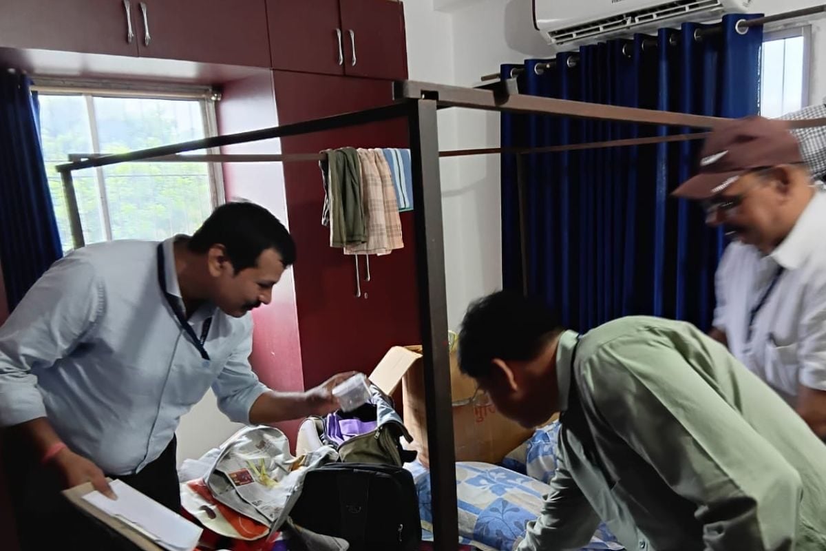 भागलपुर से पूर्णिया तक करोड़ों का खेल,अफसर की काली कमाई जान कर उड़ जाएंगे होश!