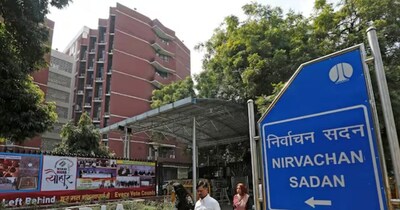 पश्चिम बंगाल में चुनाव तैयारियों पर चुनाव आयोग नाराज, दो जिलों की प्रगति पर जताया असंतोष