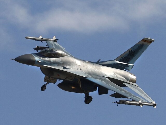 US का गुरुर चकनाचूर, फिर निकला उस फाइटर जेट का जनाजा, जिसके दम पर भौंकता पाक