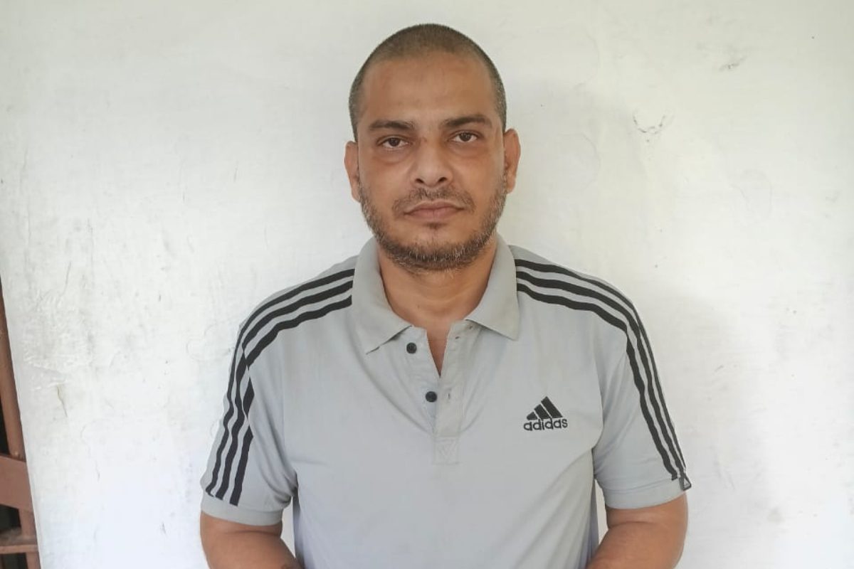 महिला बनने की तैयारी कर रहा था युवक, विदेश जाने से पहले आ धमकी उदयपुर पुलिस