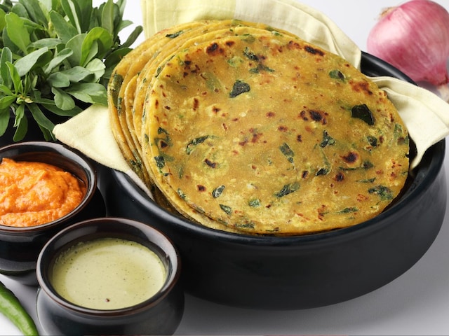 Make Gujarati Thepla in Breakfast! Protein is full of recipe Make Gujarati Thepla in Breakfast! Protein is full of recipe