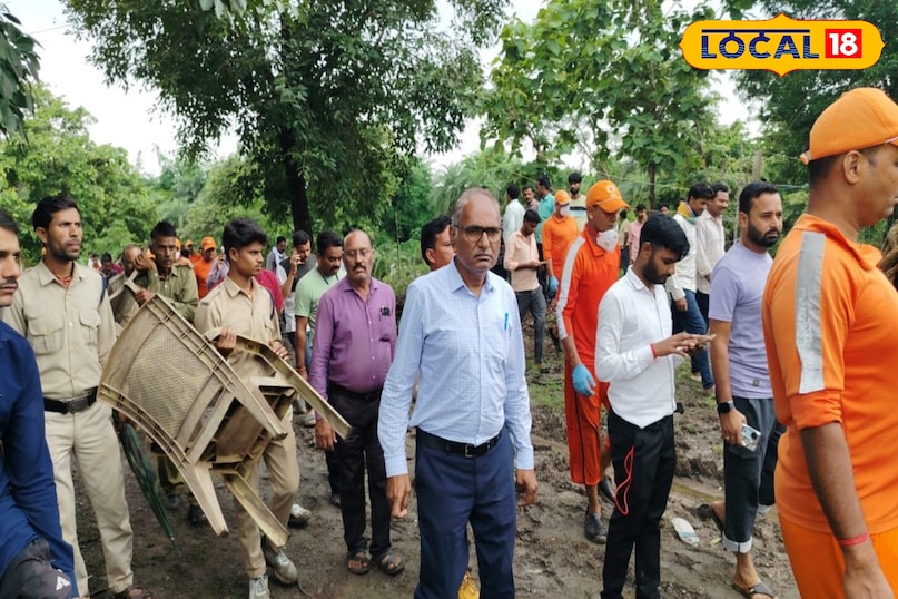 7 घंटे बाद बचाया गया 7 घंटे बाद बचाया गया