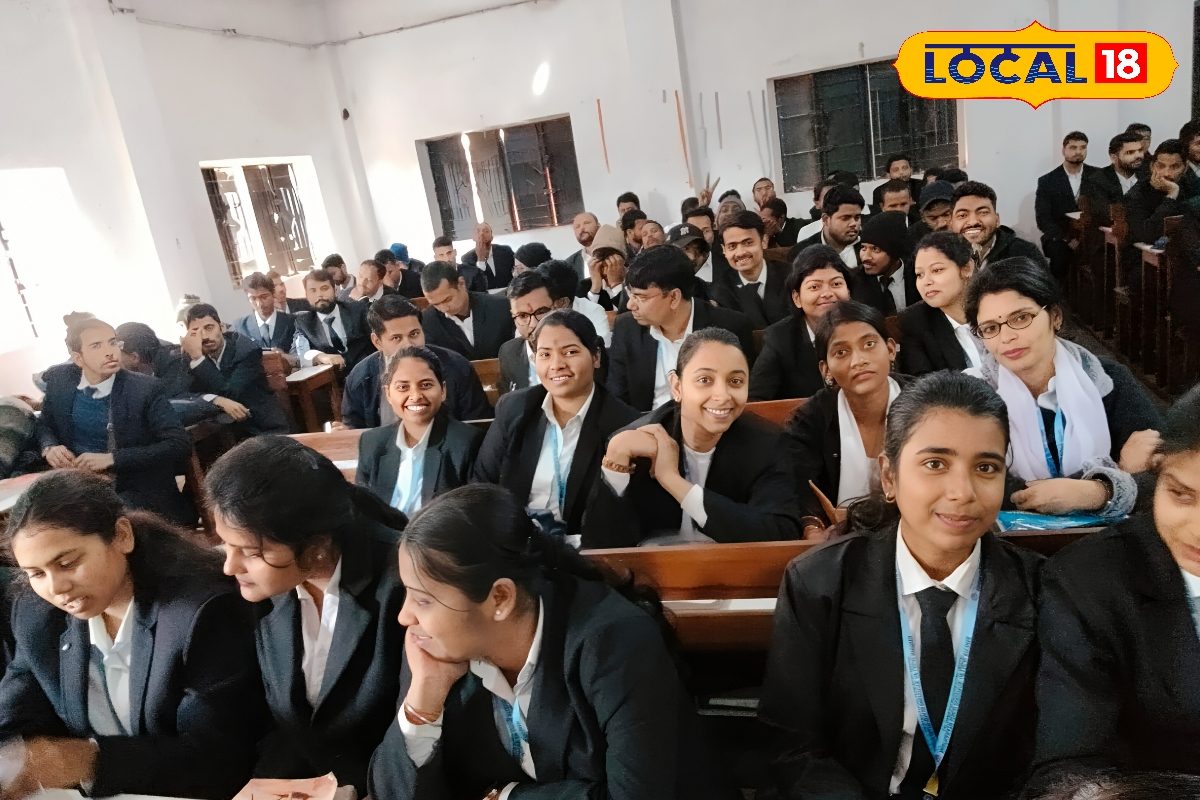 बनना है वकील और नहीं करवा पाएं एडमिशन? तो MU ने दिया बड़ा मौका, ये है अपडेट