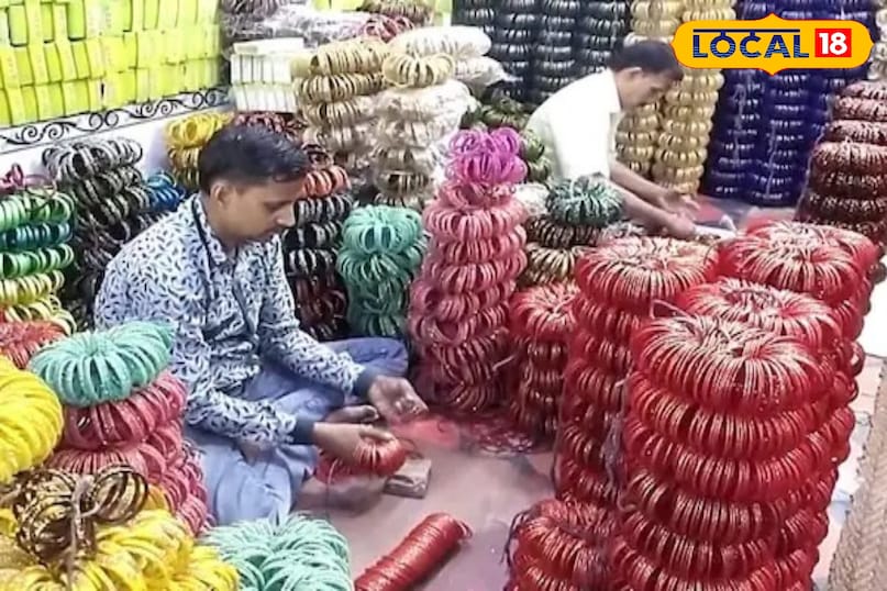 हर साइज की मिलती है चूड़ियां