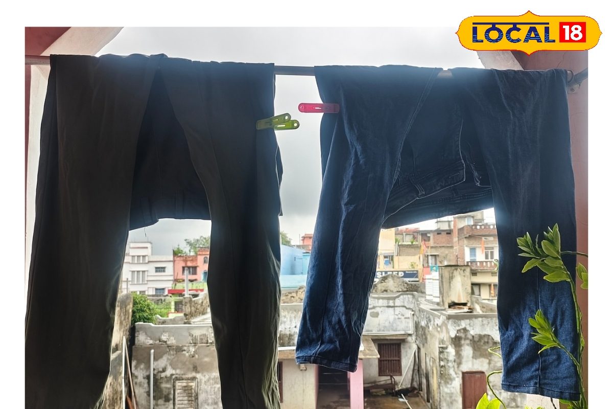 बरसात में कपड़ों से आती है बदबू? लॉन्ड्री एक्सपर्ट ने बताया ये घरेलू तरीका
