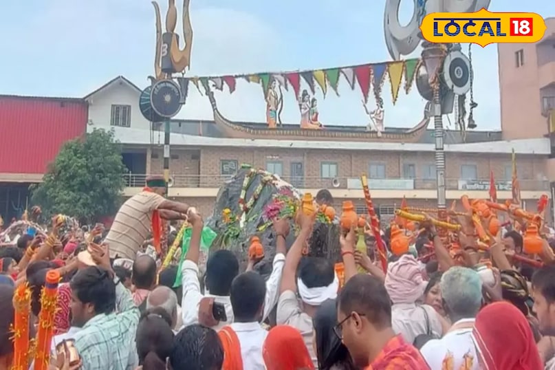 पंडित प्रदीप मिश्रा के कुबेरेश्वर धाम में भगदड़, कुबेरेश्वर धाम सीहोर, रुद्राक्ष महोत्सव कुबेरेश्वर धाम, sehore letest news, Madhya Pradesh hindi news पंडित प्रदीप मिश्रा के कुबेरेश्वर धाम में भगदड़, कुबेरेश्वर धाम सीहोर, रुद्राक्ष महोत्सव कुबेरेश्वर धाम, sehore letest news, Madhya Pradesh hindi news