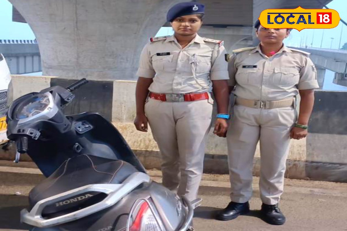 Patna News: वाहन चेकिंग के दौरान चालान सुनते ही रोड पर स्कूटी छोड़ भागा मालिक