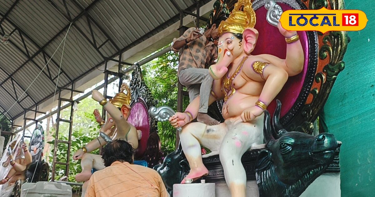 दिव्यांग कलाकार ने लोन लेकर शुरू किया था बिजनेस, आज 15 से अधिक लोगों को दे रहे रोजगार!