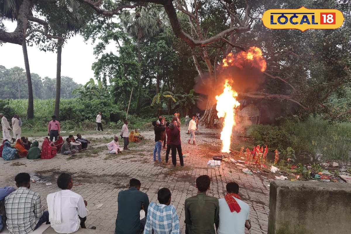 दूध और पानी की बूंदों से जलती आस्था की लौ! जानें बाबा अमर सिंह स्थान का रहस्य