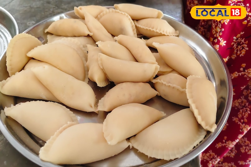 gujhiya 