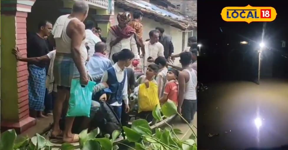 जब शादी के बीच आई बाढ़..नाव से निकली जफर की बारात, शेयर हो रहे हैं वीडियो