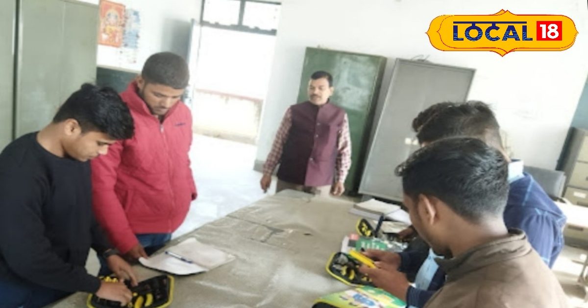 Top Government ITI: सिर्फ 40 रुपए में करें ये बेहतरीन कोर्स, बेहतर भविष्य संभालने का मौका, जानिए सब कुछ