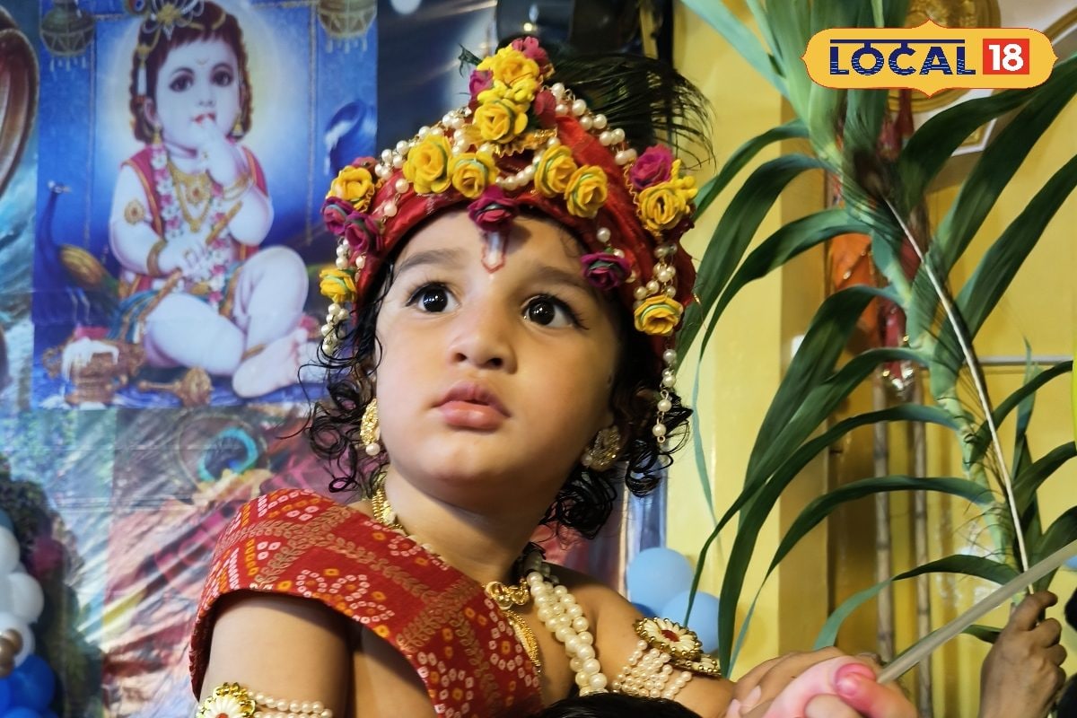 कृष्ण जन्माष्टमी पर भक्ति में डूबा मुजफ्फरपुर, रात भर लगा रहा भक्तों का तांता