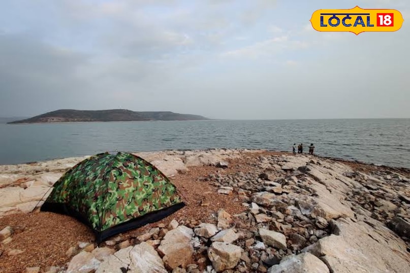 Somasila (480 km) Somasila, surrounded by Krishna River, is a quiet and unique island camping spot. By reaching here by boat, you can enjoy river camping, fishing and bonefire on the banks of the river. Somasila (480 km) Somasila, surrounded by Krishna River, is a quiet and unique island camping spot. By reaching here by boat, you can enjoy river camping, fishing and bonefire on the banks of the river.