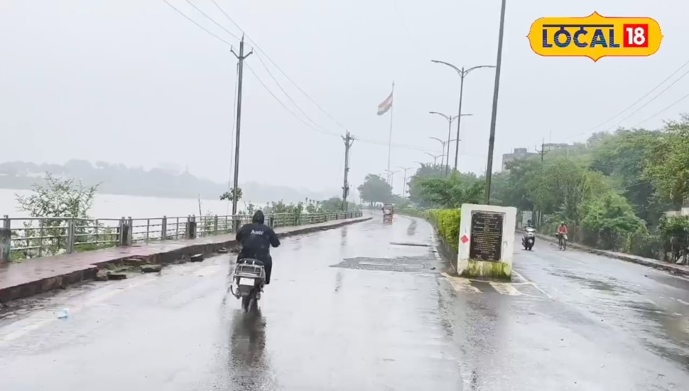 छत्तीसगढ़ में मूसलाधार बारिश का अलर्ट, कई जिलों में मेघगर्जन और आकाशीय बिजली की चेतावनी