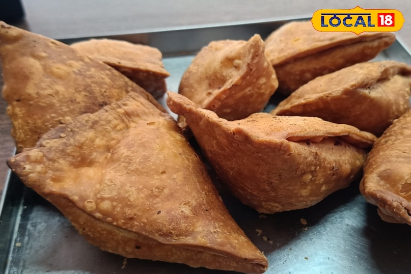 तीन दोस्तों ने मिलकर शुरू किया था ठग्गू के समोसे कि स्टार्टअप 