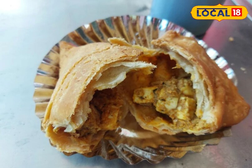 22 रूपए में मिलता हैं ठग्गू के आलू समोसा का स्वाद 