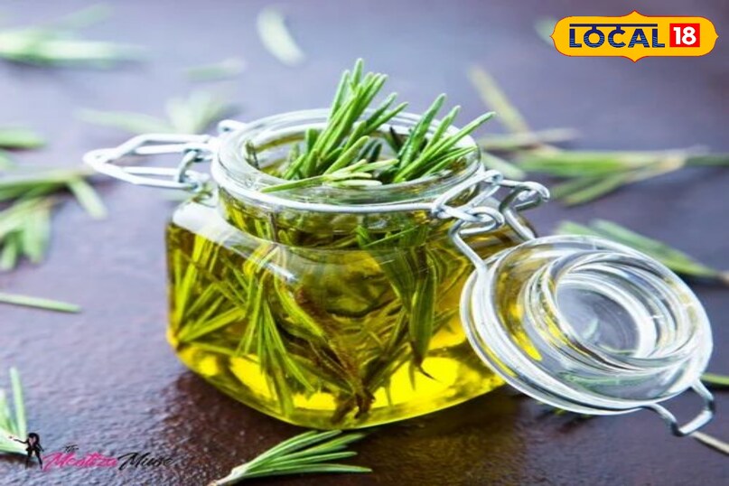 रोजमेरी ऑयल एक स्टडी के मुताबिक रोजमेरी ऑयल बालों को उगाने में उतना ही असरदार है जितना कि मिनॉक्सिडिल है , मिनॉक्सिडिल एक ऐसा ट्रीटमेंट है जो अक्सर हेयर ग्रोथ के लिए डॉक्टरों द्वारा मरीजों को सुझाया जाता है। रोजमेरी ऑयल को इस्तेमाल करने की सबसे अच्छी बात ये है कि इसका कोई साइड इफेक्ट नहीं है।