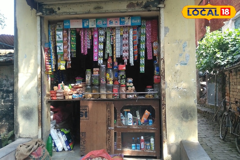 If you also want to do business by staying in your village house, then you can open the grocery store shop in the village with at least ten thousand rupees, this is the most running business, it is the most running business, keeping everyday things like flour, lentils, rice, salt, oil, spices, biscuits, namkeen, soap, oil, which will do good business. If you also want to do business by staying in your village house, then you can open the grocery store shop in the village with at least ten thousand rupees, this is the most running business, it is the most running business, keeping everyday things like flour, lentils, rice, salt, oil, spices, biscuits, namkeen, soap, oil, which will do good business.