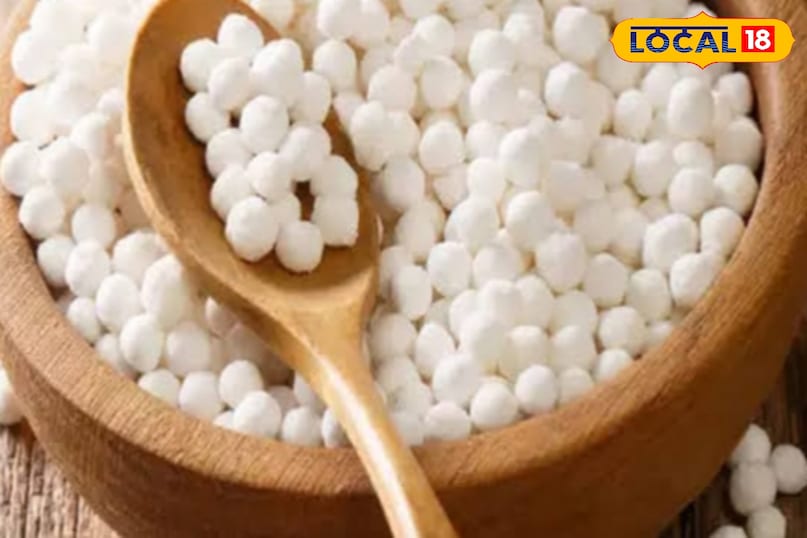 He told that the method of making sago is very easy. To make it, it is very important to soak sago first. For this, soak it for 4 to 5 hours by using it. Add so much of water sago to it, do not add more than this. So that it does not stick. He told that the method of making sago is very easy. To make it, it is very important to soak sago first. For this, soak it for 4 to 5 hours by using it. Add so much of water sago to it, do not add more than this. So that it does not stick.