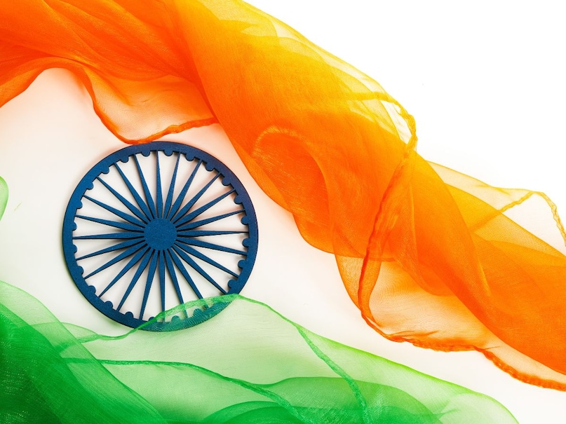 Independence Day 2025: What is the difference between hoisting the flag on 15 August and 26 January? Every Hindustani should know 6