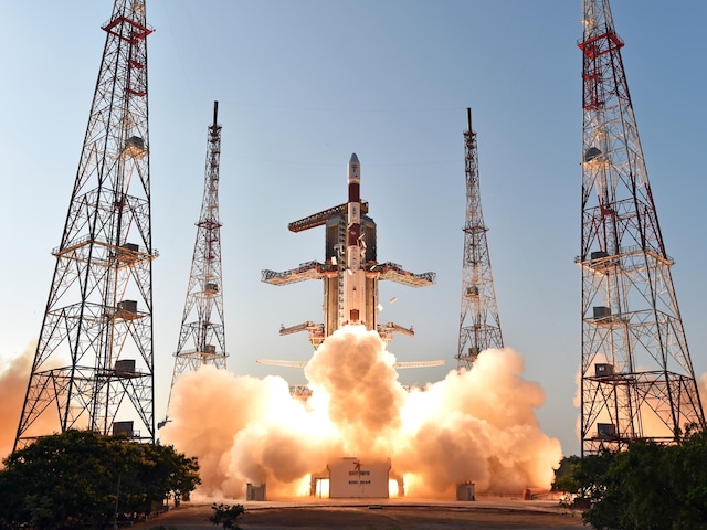 40 मंजिल ऊंचा, 75000KG वजन अंतरिक्ष में पहुंचाएगा, ISRO बना रहा बाहुबली रॉकेट 40 मंजिल ऊंचा, 75000KG वजन अंतरिक्ष में पहुंचाएगा, ISRO बना रहा बाहुबली रॉकेट