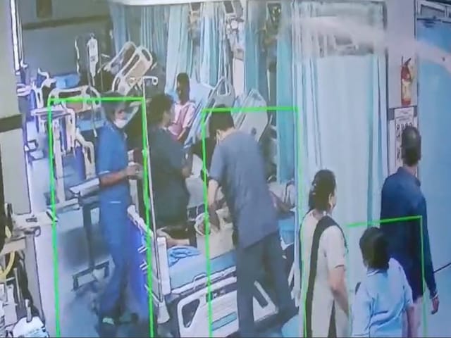 इंदौर के प्राइवेट अस्पताल में लाइट कटी तो ऑक्सीजन सप्लाई बंद, महिला की मौत इंदौर के प्राइवेट अस्पताल में लाइट कटी तो ऑक्सीजन सप्लाई बंद, महिला की मौत