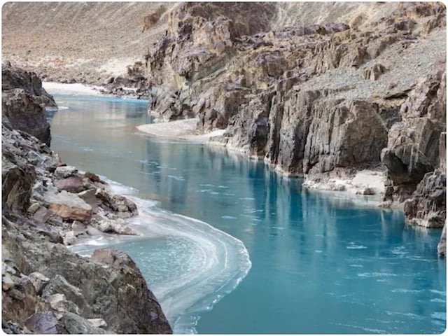नेहरू ने पाकिस्तान को पानी और पैसे दिए लेकिन... PoK हमारा है और हमारा ही होगा