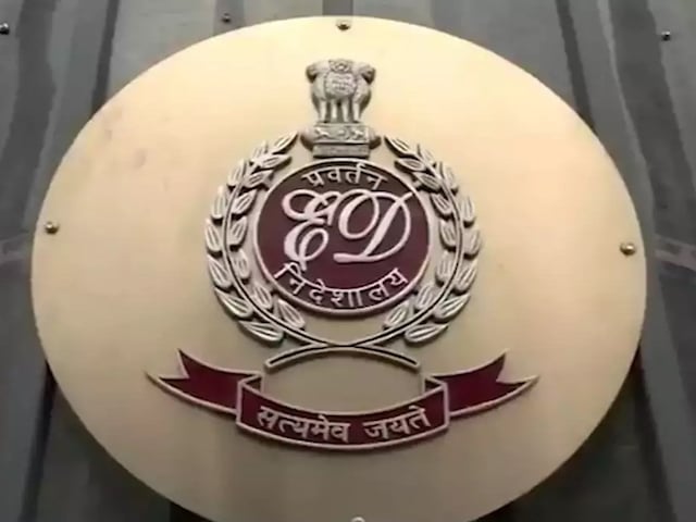 चमचमाती गाड़ियां, सोना-चांदी… सब ED ने खींच लिया, फॉरेक्स घोटाले का खेल बेनकाब चमचमाती गाड़ियां, सोना-चांदी… सब ED ने खींच लिया, फॉरेक्स घोटाले का खेल बेनकाब