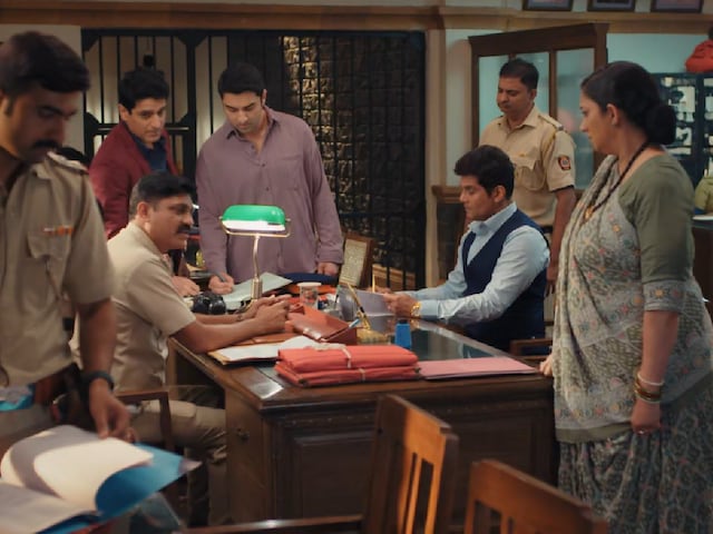 Kyunki Saas...: अंगद को मिली जमानत, तुलसी-वृंदा ने खाई आरोपी को पकड़ने की कसम Kyunki Saas...: अंगद को मिली जमानत, तुलसी-वृंदा ने खाई आरोपी को पकड़ने की कसम