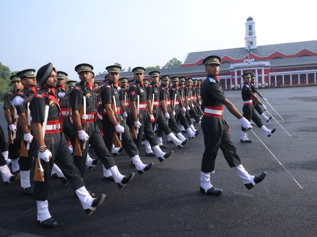 मेडिकल कारणों से बाहर हुए ऑफिसर कैडेट्स के इलाज का खर्चा उठाएगी सरकार