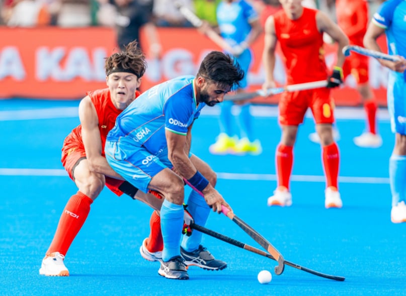 India got two consecutive penalty corners in the 47th minute, out of which Harmanpreet scored the second. Three minutes before the last whistle, India got another penalty corner which went in vain. India will take on Japan on Sunday in their second match. India got two consecutive penalty corners in the 47th minute, out of which Harmanpreet scored the second. Three minutes before the last whistle, India got another penalty corner which went in vain. India will take on Japan on Sunday in their second match.