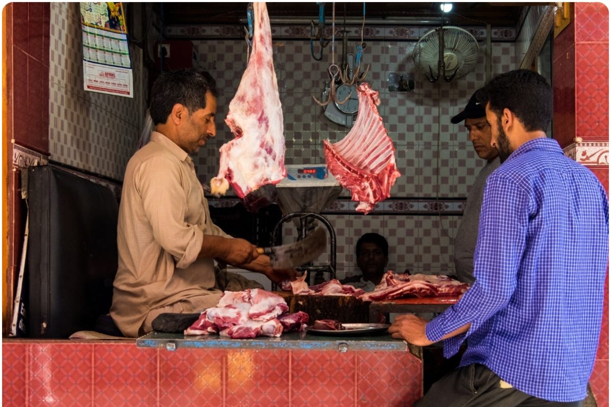 क्या ठाकरे को... स्वतंत्रता दिवस पर मांस दुकान बंद रखने को लेकर बीजेपी का हमला