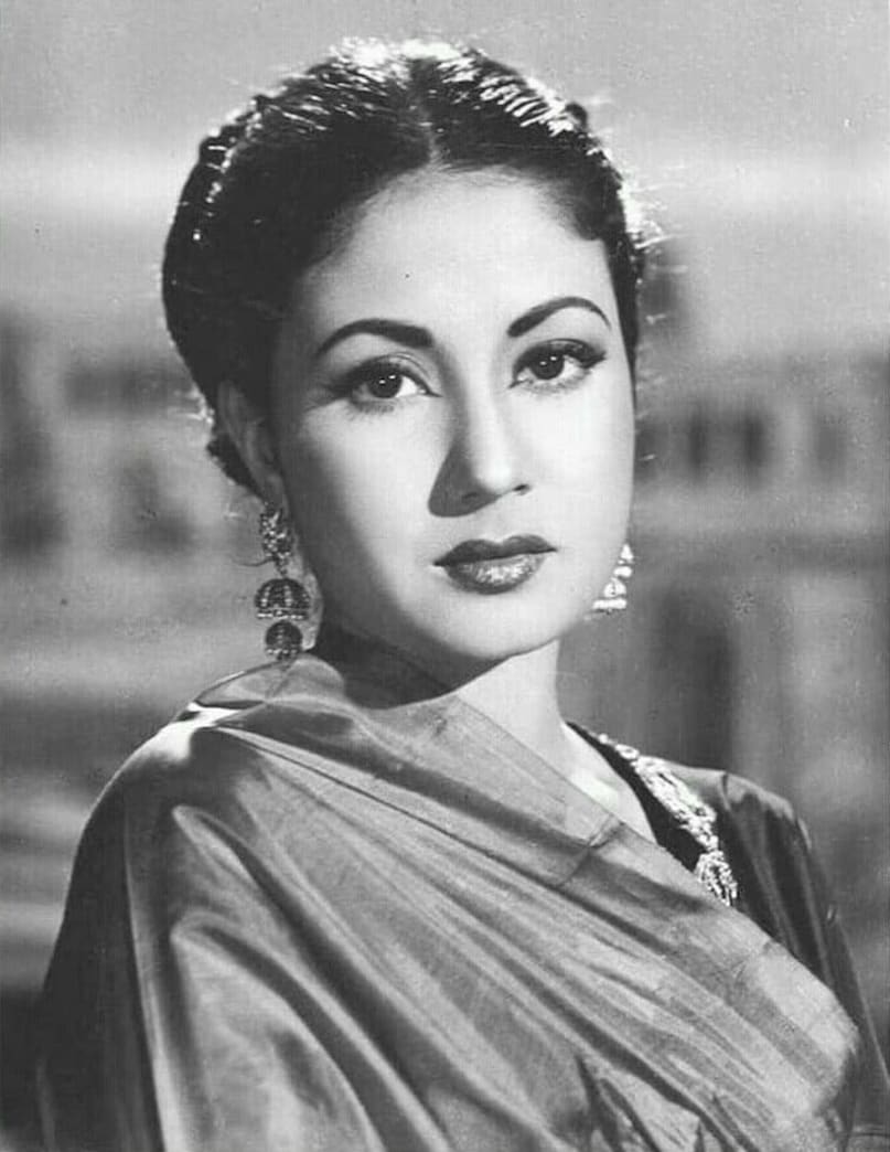 Meena Kumari, Meena Kumari Birth anniversary, when dacoit Amrit Lal took autograph from tragedy queen Meena Kumari, Meena Kumari death, Meena Kumari Songs, meena kumari real name, When Meena Kumari got trapped among dacoits, मीना कुमारी, मीना कुमारी बर्थ, जब डकैत अमृत लाल ने ट्रैजेडी क्वीन मीना कुमारी से लिया ऑटोग्राफ, मीना कुमारी की मौत, मीना कुमारी के गाने, मीना कुमारी का असली नाम, जब डकैतों के बीच फंस गईं मीना कुमारी Meena Kumari, Meena Kumari Birth anniversary, when dacoit Amrit Lal took autograph from tragedy queen Meena Kumari, Meena Kumari death, Meena Kumari Songs, meena kumari real name, When Meena Kumari got trapped among dacoits, मीना कुमारी, मीना कुमारी बर्थ, जब डकैत अमृत लाल ने ट्रैजेडी क्वीन मीना कुमारी से लिया ऑटोग्राफ, मीना कुमारी की मौत, मीना कुमारी के गाने, मीना कुमारी का असली नाम, जब डकैतों के बीच फंस गईं मीना कुमारी