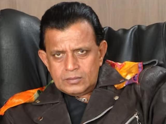 बॉलीवुड पार्टियों में क्यों नहीं जाते मिथुन चक्रवर्ती? सुपरस्टार ने बताई वजह बॉलीवुड पार्टियों में क्यों नहीं जाते मिथुन चक्रवर्ती? सुपरस्टार ने बताई वजह