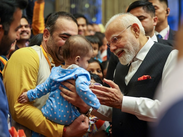 जब चीन में मिला कोई अपना… PM मोदी के लिए उमड़ा भारतीय समुदाय का प्यार जब चीन में मिला कोई अपना… PM मोदी के लिए उमड़ा भारतीय समुदाय का प्यार