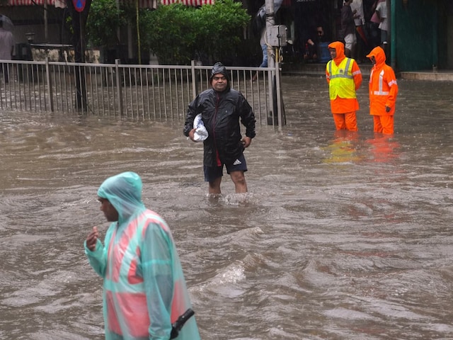  मुंबईवालों संभलकर रहना, आज फिर बरसेगी कयामत, गुजरात में भी रेड अलर्ट
