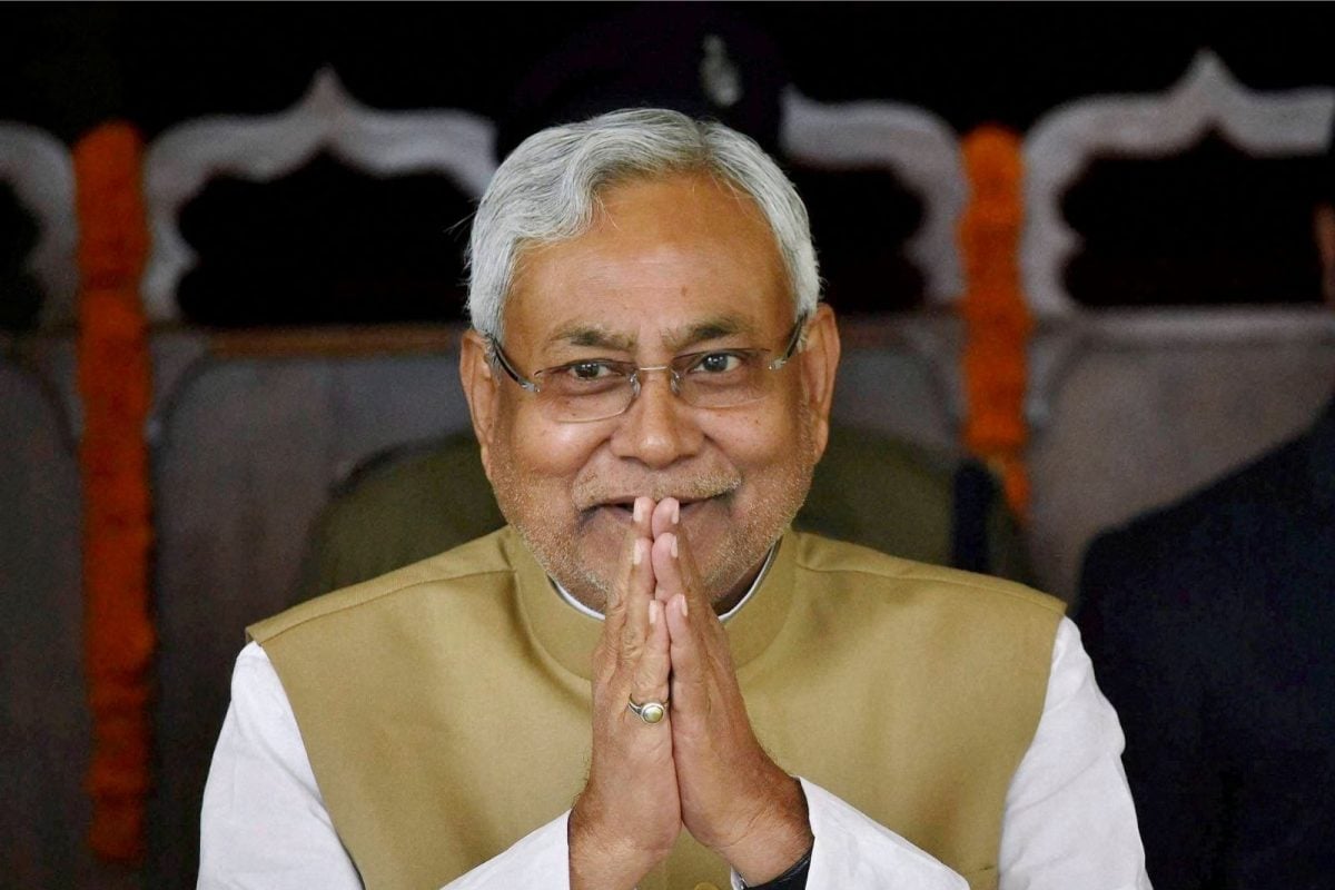 महिलाओं को नीतीश सरकार का बड़ा गिफ्ट, सितंबर से मिलेंगे 10 हजार रुपये
