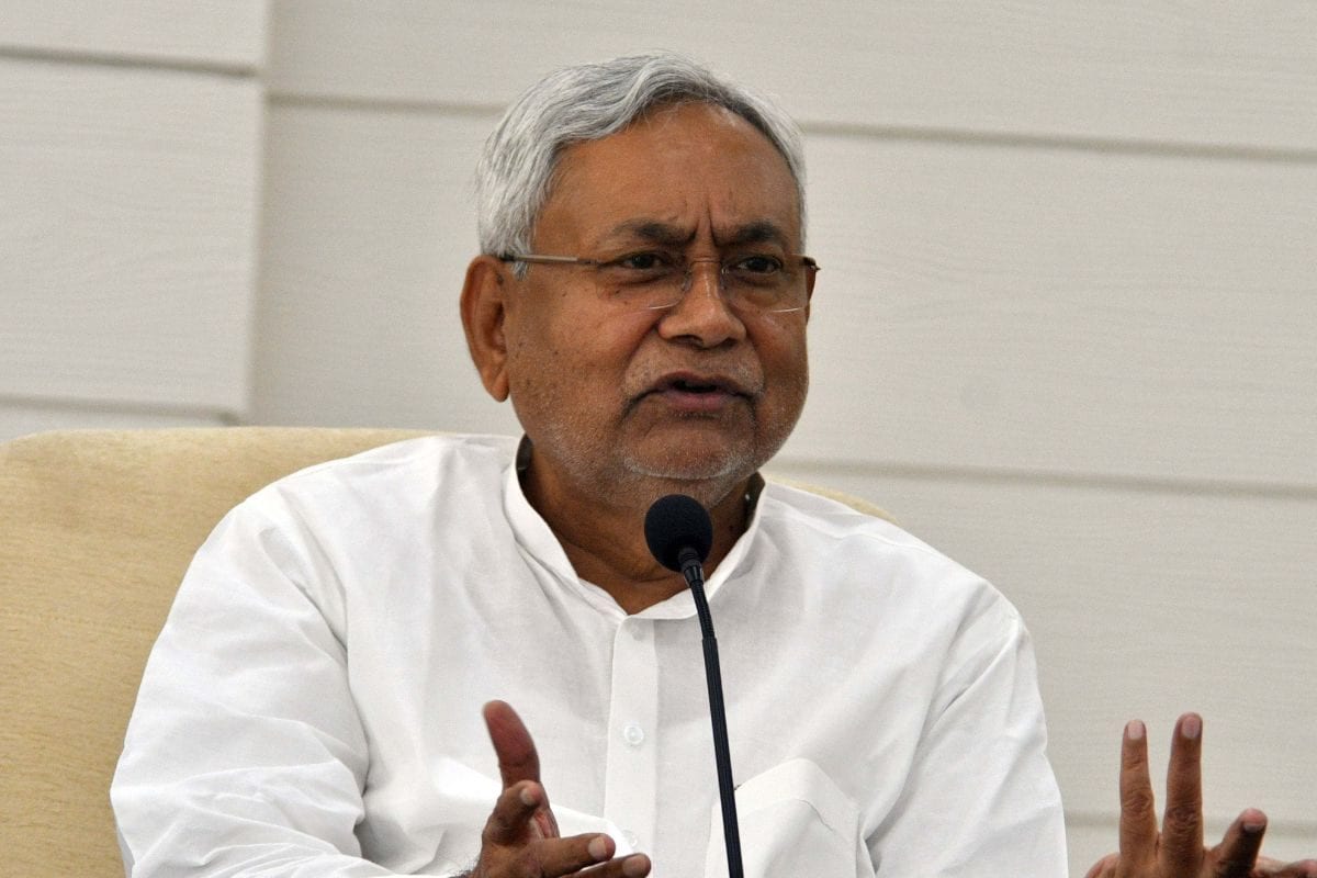 CM नीतीश के निकलने के बाद शिक्षकों का हंगामा, वेतन नहीं मिलने पर जताई नाराजगी