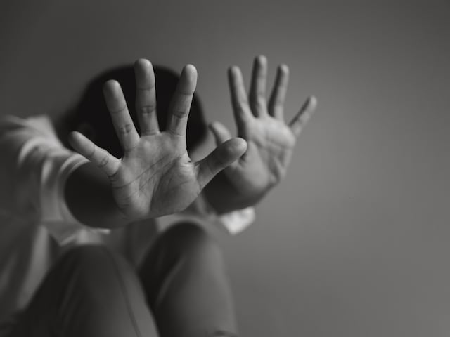 हैवान पड़ोसी ने 6 महीने कैद में रखा, 23 साल की लड़की का कईयों से करवाया रेप…ओडिशा में हैवानियक की हदें पार.. हैवान पड़ोसी ने 6 महीने कैद में रखा, 23 साल की लड़की का कईयों से करवाया रेप…ओडिशा में हैवानियक की हदें पार..