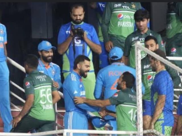 ASIA CUP में भारत-पाक मैच के टिकट के लिए ब्लैक मार्केट तैयार, करोड़ों का खेल ASIA CUP में भारत-पाक मैच के टिकट के लिए ब्लैक मार्केट तैयार, करोड़ों का खेल