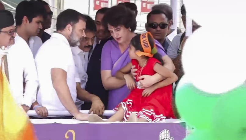 Rahul Gandhi, राहुल गांधी, Priyanka Gandhi, प्रियंका गांधी, Rahul Priyanka Bond, Rahul Priyanka Gandhi News, Parliament Protest, संसद विरोध, Election Commission, चुनाव आयोग, INDIA vs ECI, India Alliance Protest , ECI vs India Alliance Rahul Gandhi, राहुल गांधी, Priyanka Gandhi, प्रियंका गांधी, Rahul Priyanka Bond, Rahul Priyanka Gandhi News, Parliament Protest, संसद विरोध, Election Commission, चुनाव आयोग, INDIA vs ECI, India Alliance Protest , ECI vs India Alliance