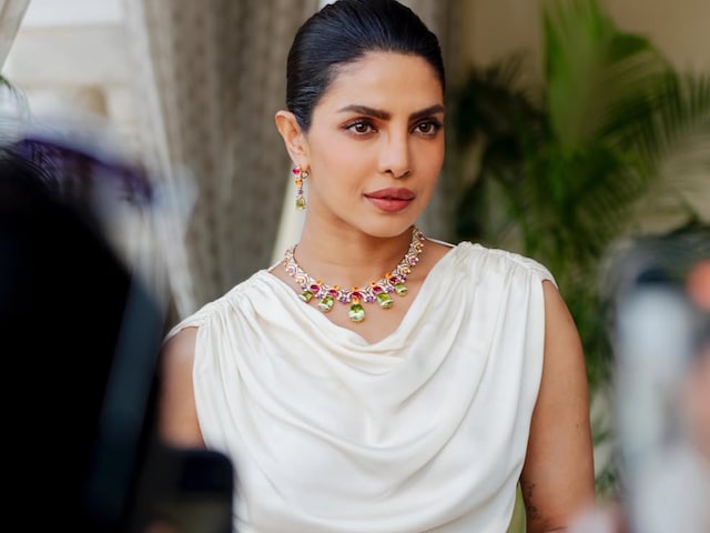 Before Karva Chauth, Priyanka Chopra applied mehendi in Nick's name. Before Karva Chauth, Priyanka Chopra applied mehendi in Nick's name.
